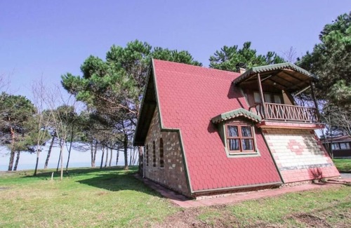 Unye Ski Chalet | ÇINARSUYU TABİAT PARKI BUNGALOV