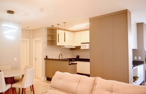 Castelo Branco Apartment | Ótimo apto com WiFi à 550m do mar em Itapema/SC