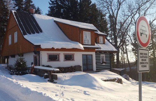 Vrchlabi Cottage | Útulný byt v přízemí rodinného domu.