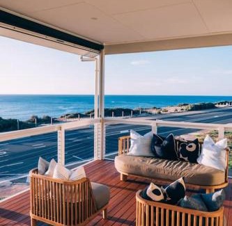 Aldinga Beach House | ōSHEN - Sleeps12 Gym Kayak MountnBike BeachFrnt