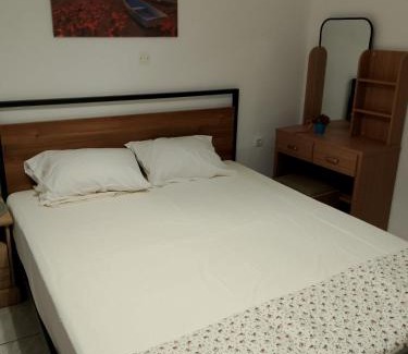 Serifos Apartment | Μπλε του Αιγαίου πάνω από τον Πλατύ Γιαλό!