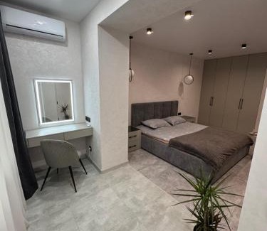 Khmelnitskiy Apartment | Апартаменти Зарічанська вулиця Netflix