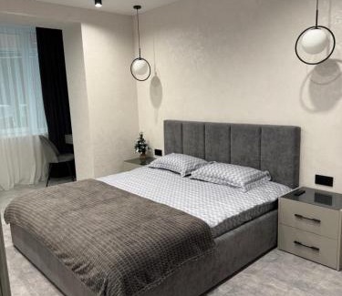 Khmelnitskiy Apartment | Апартаменти Зарічанська вулиця Netflix