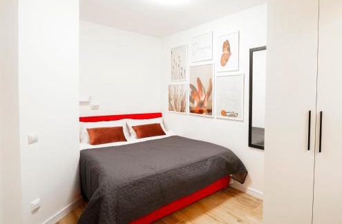 Desnyans'kyi District Apartment | Апартаменти MYFREEDOM поруч із метро Чернігівська