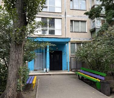 Desnyans'kyi District Apartment | Апартаменти MYFREEDOM поруч із метро Чернігівська