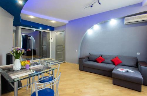 Petrovskoye Apartment | Апартаменты на Героев Харькова 27