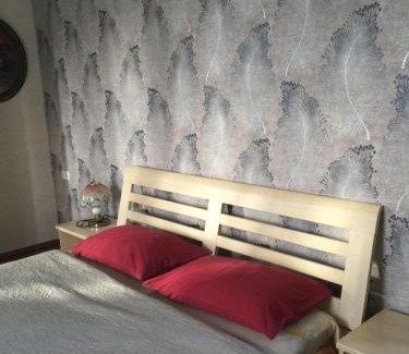 Dniprovs'kyi District Apartment | Апартаменты на Русановке