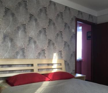 Dniprovs'kyi District Apartment | Апартаменты на Русановке