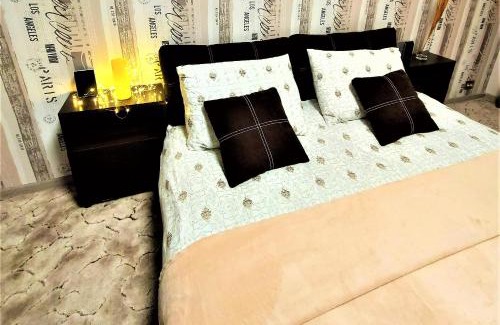 Dniprovs'kyi District Apartment | Атмосферна 1-к квартира м Лівобережна