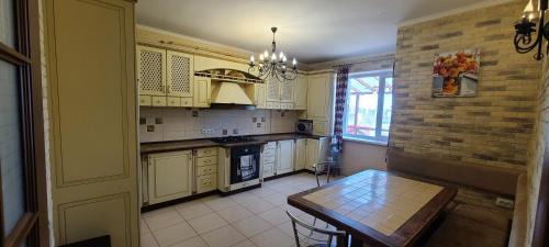 Uman Apartment | Будинок з Терасою Біля Фонтанів