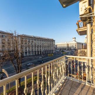 Lypky Apartment | Видова на Майдан Хрещатик 13