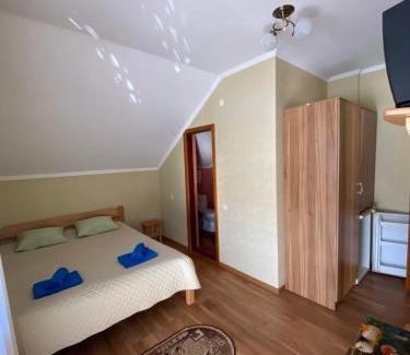 Skhidnytsya Hotel | Вілла Корона