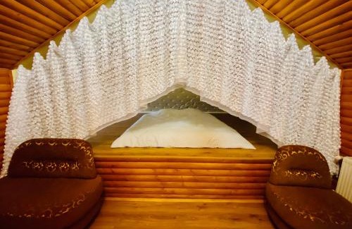 Chernovtsy Villa | Вілла на Роші. Власна територія, мангал, альтанка.