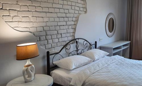 Kamenets-Podol'skiy Apartment | Гетьманські палати , Старе місто, 2 спальні, балкон-тераса , 85 м кв