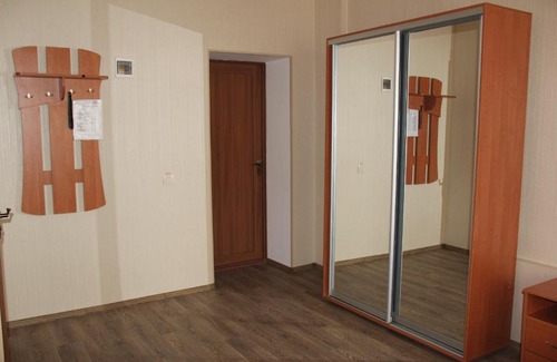 Enerhodar House | Гостевой дом Алиса