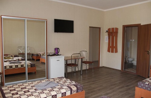 Enerhodar House | Гостевой дом Алиса