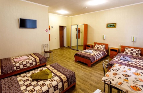 Enerhodar House | Гостевой дом Алиса