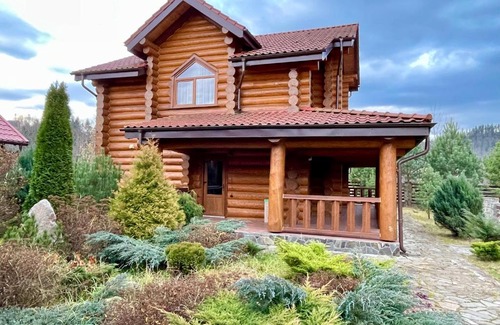 Tatariv Ski Chalet | Гостевой дом "Уютный"