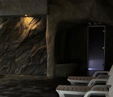 Plyashivka Hotel | Готель-ресторан "Колиба"