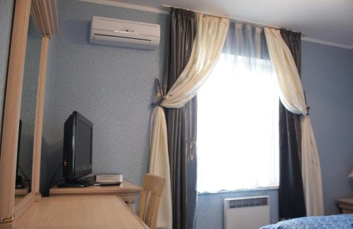 Zhytomyr Oblast Hotel | Готель "У Свата" Гришківці Бердичівський р-н