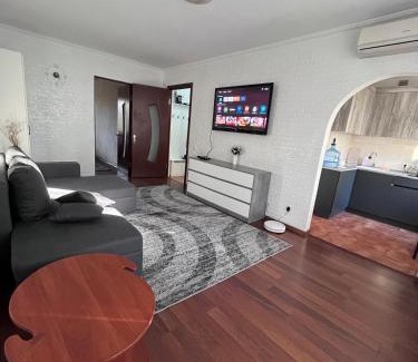 Krivoy Rog Apartment | Двокімнатні апартаменти в парковій зоні,провулок Бульварний,12 ,два великих Смарт TV, преміум підписки YouTube та онлайн-кінотеатрів,ЗВІТНІ ДОКУМЕНТИ