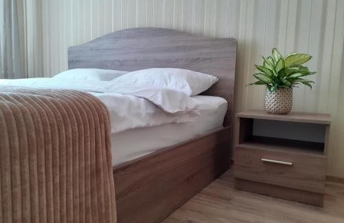 Desnyans'kyi District Apartment | Двухкомнатная в центре Троещины