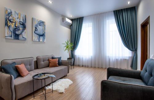Mykolaiv Apartment | Двух комнатная квартира в центре
