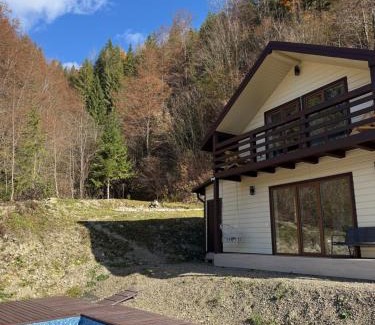 Roztoky Villa | Джерело