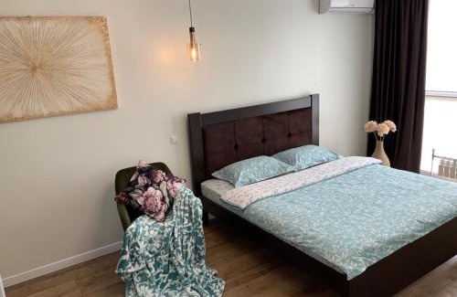 Rivne Apartment | Дизайнерський ремонт&центр& VIP, ЕЛЕКТРОЗАПРАВКА на території будинку