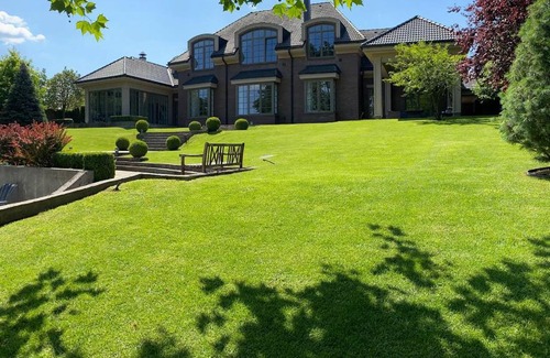 Klavdiyevo-Tarasove House | Домик Счастья