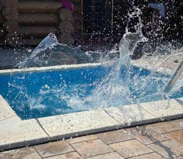 Hatne House | Дом с сауной и басейном на Теремках