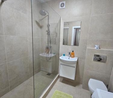 Lutsk Apartment | Дрім таун 2 кімнати,жд вокзал