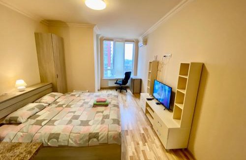 Dniprovs'kyi District Apartment | Затишна квартира в ЖК Каховська, метро Лівобережна, МВЦ