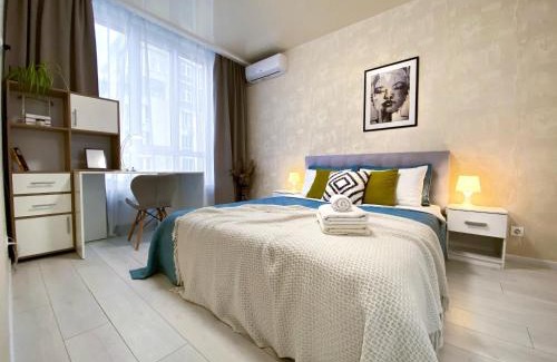 Dniprovs'kyi District Apartment | Затишна і тепла квартира, метро Лівобережна, МВЦ, Інститут Серця