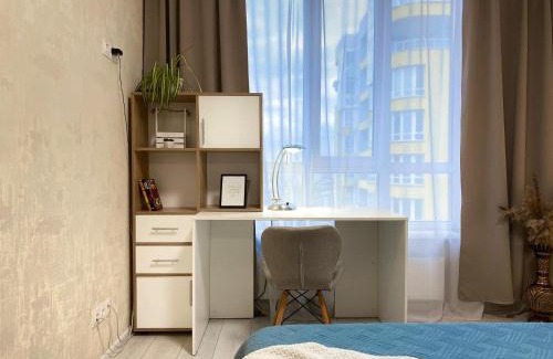 Dniprovs'kyi District Apartment | Затишна і тепла квартира, метро Лівобережна, МВЦ, Інститут Серця