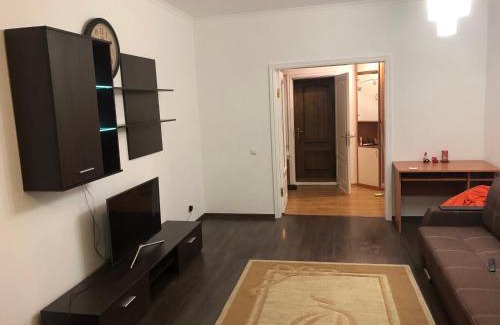 Svyatoshyns'kyi District Apartment | Затишна 2х кімнатна квартира біля метро Академмістечко