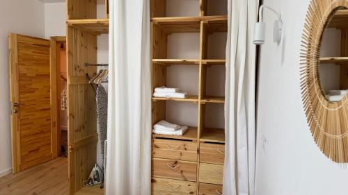 Dniprovs'kyi District Apartment | Затишне місце біля парку