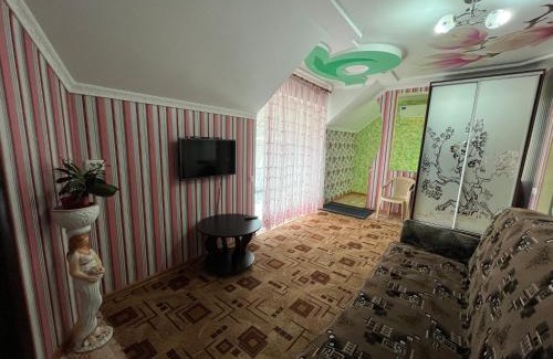 Uman Apartment | Затишні Апартаменти біля Софіївки 2й поверх