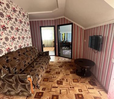 Uman Apartment | Затишні Апартаменти біля Софіївки 2й поверх