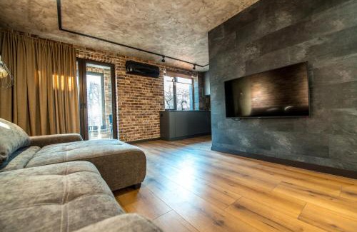 Dzerzhyns'kyi District Apartment | Квартира в центре Харькова