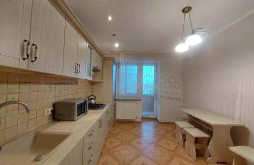 Lutsk Apartment | Квартира Кравчука 11Б, автостанція