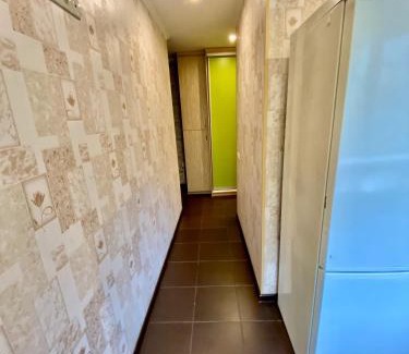 Dniprovs'kyi District Apartment | Квартира на Воскресенці, поруч метро Лівобережна, Інститут Серця, МВЦ