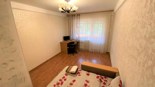 Dniprovs'kyi District Apartment | Квартира на Воскресенці, поруч метро Лівобережна, Інститут Серця, МВЦ