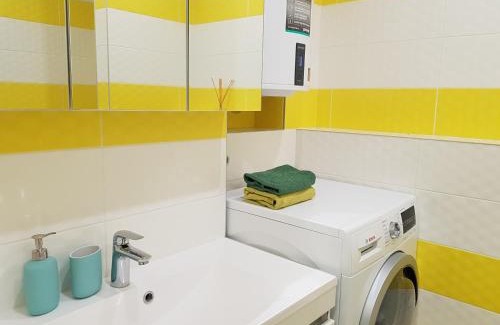 Holosiivskyj Apartment | Квартира подобово на ЗдановськоЇ, біля НІР, біля метро ВДНГ та Васильківська