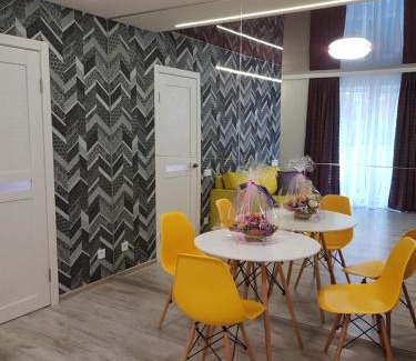 Dzerzhyns'kyi District Apartment | Квартира Lux біля Саржиного Яру