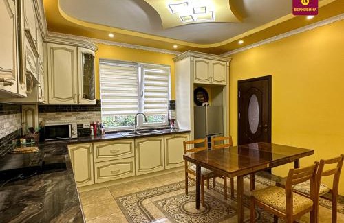 Snidavka Apartment | Котедж «Медовий сад»