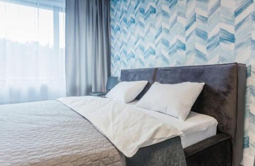 Dniprovs'kyi District Apartment | Красивая квартира в парке