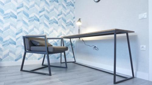 Dniprovs'kyi District Apartment | Красивая квартира в парке