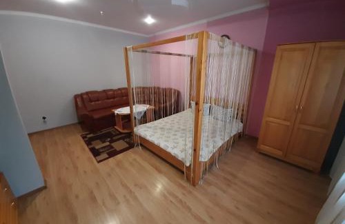 Ivano-Frankivsk Oblast Hotel | Лагуна