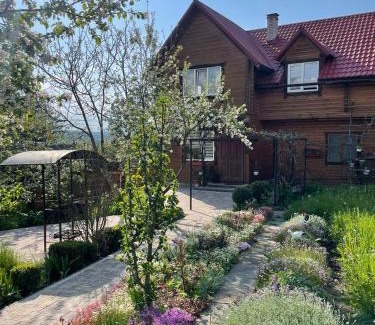 Vorokhta House | Марічка Marichka